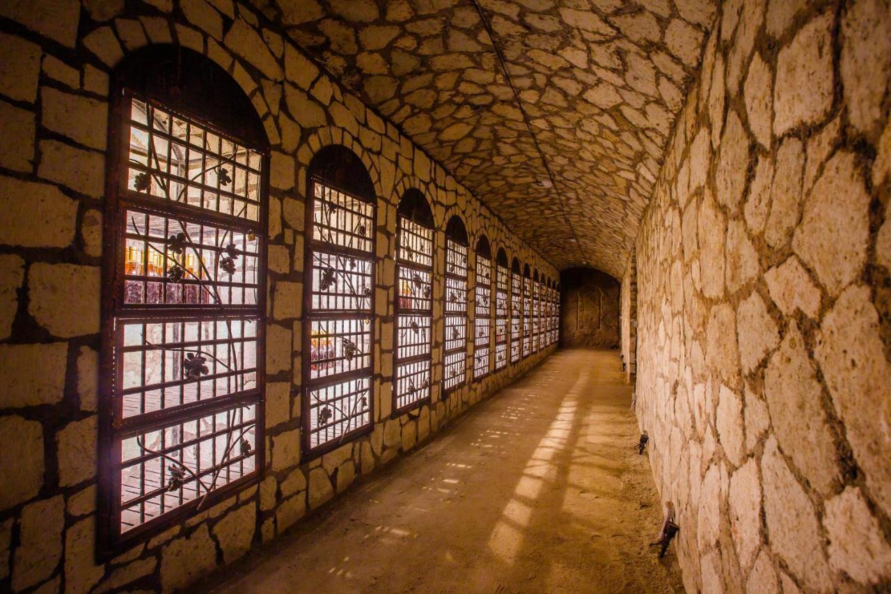 ホテル Chateau Grand Bari Bara エクステリア 写真